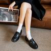 Sapatos de Couro de Sola Grossa Estilo Britânico Mocassins de Salto Alto Grosso Femininos 2025 Primavera Novo Outono Flor Sapatos Preguiçosos de Salto Alto