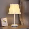 Lámpara de Mesa para Mesita de Noche de Dormitorio Escandinavo Lámpara de Mesa de Alto Aspecto Celebridad de Internet Ins Femenina Lujo Accesible Decoración Simple para Mesita de Noche Luz Nocturna