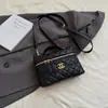 Bolso de Mano para Mujer de Comercio Exterior 2026, Bolso Pequeño Tipo Caja Acolchado Estilo Chanel, Bolso Cuadrado Pequeño Versátil de Moda para Hombro y Cruzado, Moderno