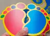 Adesivos de Chão Pequenos Pegadas para Jardim de Infância para Escadas, Pvc Impermeável, Resistente ao Desgaste, Design de Desenho Animado, Adesivos de Chão Atenção Degrau, Pegadas Pequenas Antiderrapantes