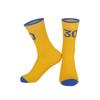 Calcetines de baloncesto finos de caña alta para niños, ideales para otoño e invierno. Calcetines deportivos para estudiantes con números de estrella. Venta al por mayor de calcetines deportivos para jóvenes.
