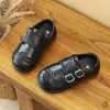 Zapatos de Cuero Brogue para Niñas Impermeables Mocasines de Estilo Británico para Niños Transpirables Nuevos Zapatos Infantiles Primavera y Otoño 2026