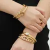 Pulsera Cruzada con Forma de Bambú Incrustada de Diamantes con Circonita Ovalada, Electrochapado al Vacío de Acero Inoxidable, Pulsera de Cierre para Mujer Moderna y Sencilla