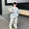 Moletom de Outono para Meninos 2025 Novo Estilo Primavera e Outono Infantil Falso Duas Peças Manga Longa Outono de Meninos Gola Redonda Top Tendência