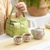 Conjunto de Chá Kung Fu Camélia Pintado à Mão Bolsa de Armazenamento para Viagem ao Ar Livre Copo Expresso Portátil Um Bule Duas Xícaras de Chá de Cerâmica Bule