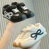 Tênis infantil Forrest Gump 2026 primavera e outono novo estilo tênis casual branco para meninas tênis esportivo para meninos tênis de corrida para bebês com sola macia