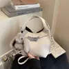 Bolso de mano pequeño de moda con estampado de lichi transfronterizo para mujer, nueva colección 2026, bolso tote para el trabajo, bolso tipo cubo, bolso cruzado moderno y elegante