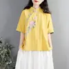 Nova camisa étnica de verão com bordado, gola alta, botões, mangas curtas, estilo chinês retrô, blusa artística com frente oblíqua, corte solto