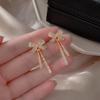 Pendientes de Borla con Lazo de Aguja de Plata S925 Completamente Incrustados de Diamantes, Diseño de Nicho, Lujo Ligero, Sensación de Alta Gama, Accesorios para Orejas de Moda y Elegantes