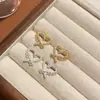 Nuevos Pendientes de Aguja de Plata Estilo Chica Francesa Pendientes de Encaje Estéreo Elegantes Diseño Simple de Corazón Femenino 2025