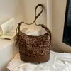 Bolsa Feminina Camurça Camurça Reversa Couro Bovino Estilo Retrô Para o Trabalho Ombro Único Transversal Simples Casual Bolsa de Ombro Único Bolsa Tote