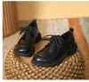 818-21 Mocassins 2026 Novo Estilo Primavera e Outono Planos Slip-On Versátil Solado Macio Cadarço Sapatos de Couro Femininos
