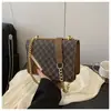2026 Nuevo Estampado Retro Textura de Moda Elegante Sencillo Bolso de Hombro con Cadena para Viajes Cotidianos Bolso Cruzado Pequeño Cuadrado