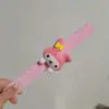 Boneca de Pelúcia Desenho Animado Infantil Pulseiras de Casal Decoração Criativa Barraca de Rua Casamento de Feriado Pequenos Presentes Atacado