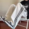 Pantalones deportivos casuales de tres rayas, nuevo modelo 2026 para hombres y mujeres, corte holgado, cintura alta, adelgazantes, pantalones casuales a rayas