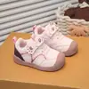 Zapatillas de Entrenamiento para Niños 2026 Primavera y Otoño Nuevo Estilo Coreano Zapatillas de Carrera Modernas para Niñas Zapatillas Deportivas Casuales de Suela Fina para Niños