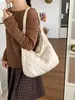 Bolso tipo dumpling transfronterizo nuevo, gran capacidad, bolso versátil para mujer, de alta gama, lujo ligero, casual, adecuado para estudiantes, para ir al trabajo y como bolso de hombro