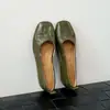 Outono de 2026 Novo Estilo Simples Artesanal Couro Genuíno Desgastado Sapatos de Baixo Corte Simples Sola Plana Sapatos para o Dia a Dia Sola Macia Confortáveis Sapatos Femininos