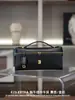 2025 Nueva Bolsa de Cuero Genuino para Mujer Ep Cuero Neumático Piel de Vaca Esposa 1927 Bolsa para Lonchera Bolsa Cuadrada Pequeña Mini Bolso de Hombro Cruzado