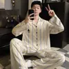 Pijama de seda helada de otoño para hombre, conjunto fino de seda de manga larga y pantalón largo, ropa de casa de alta gama, se puede usar en el exterior, conjunto de dos piezas para hombre