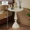 Mesa redonda pequeña, mesita auxiliar de lujo ligero para sofá, mesa de té pequeña para el hogar en la sala de estar, mesa auxiliar, mesa de rincón retro, almacenamiento de noche de hierro forjado, balcón