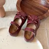 Zapatos de cuero estilo coreano para niñas 2026 otoño nueva moda lazo suela blanda zapatos de princesa para bebés niñas, mocasines antideslizantes