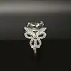 Anillo de Plata S925 Lujo Ligero Corte Flor de Hielo Diamante de Alto Carbono para Mujer Popular en Transmisiones en Vivo Moda Commuter Diamante Anillo para Uso Diario