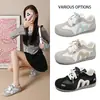 Zapatillas Blancas para Mujer 2026, Nueva Versión Coreana de Otoño, Estilo Ins, Zapatos Versátiles Deportivos Casuales para Estudiantes Mujeres, Estilo Callejero J1158
