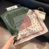 Bufanda Cuadrada Fina Estilo Coreano de Castaña para Mujer, Protección del Cuello, Bufanda Decorativa, Bufanda para Madre, Bufanda Cuadrada de Imitación de Seda, Venta al por Mayor