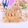 Chaveiro de Abóbora com Cravejado de Diamante Metal Fofo Pingente para Bolsa Feminina Anel de Chaveiro Ornamento de Strass Acessório Presente