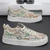 Sapatos masculinos de verão transfronteiriços 2026 nova moda sapatos de lona respiráveis sola plana sapatos de tecido Old Beijing sola plana tênis atacado