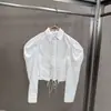 Tops Retro Franceses 2026 Otoño Nueva Moda Versátil Moldeador de Cintura Diseño de Alta Gama Camisa con Cordones para Mujer