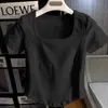 Camisa de Verão Novo Estilo com Decote Quadrado, Ombros Retos, Manga Curta, Cor Sólida, Barra Curva, Caimento Justo, Top Curto para Usar por Baixo