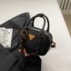 Bolso Rojo Portátil Vintage de Invierno para Mujer 2024 Nueva Llegada Moda Combinable Bolso Cuadrado Pequeño Simple Combinable Bandolera para Mujer