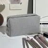 Bolsa de Maquillaje Rayada Neceser Gran Capacidad Bolsa de Maquillaje con Bordado de Gasa Bolsa de Maquillaje Portátil para Viaje