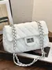 Bolso Pequeño de Cadena de Color Sólido de Moda de Alto Valor Estético para Mujer 2026 Nuevo Bolso Cruzado de Nicho Elegante Bolso Cuadrado Pequeño de un Solo Hombro