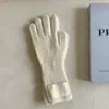 Nuevos Guantes de Lana de Color Sólido Cálidos con Etiqueta para Niñas Dedos Abiertos Pantalla Táctil Resistentes al Frío Harajuku Otoño e Invierno