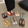 Bailarinas plateadas para mujer, Zapatos rojos de suela blanda de otoño, Zapatos nuevos de estilo nacional chino, Bailarinas para mujer