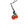 Collar Colgante de Cereza Roja Cereza Fruta Simulada Resina Personalidad Femenina Versátil Cuerda de Cuero Negro