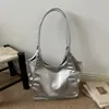 Bolso de mujer simple, de gran capacidad, moderno, nuevo bolso de hombro tipo tote de verano 2026, bolso casual de alta apariencia para el trabajo