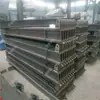 Accesorios para grúa monorraíl: Los fabricantes de servicio medio-pesado venden bases de placa de techo para monorriel y accesorios para grúas monorriel como grilletes en forma de arco.
