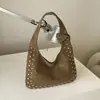 Bolsa Transfronteriza Nueva 2026: Bolso Retro de Hombro Único Europeo y Americano, Bolso de Axila para Mujer, Bolso de Motocicleta con Remaches de Estilo Único
