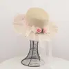 Chapéu de palha decorado com margaridas e rosas, com aba macia, para proteger do sol, afinar o rosto, proteção solar, uma ótima escolha para fotos de férias