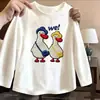 Camiseta de manga comprida para meninas, nova coleção primavera/outono 2026, moda infantil moderna e estilosa, top básico versátil, top soltinho para meninas