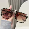 Gafas de sol modernas y versátiles para protección solar para hombres y mujeres, estilo de influencer de moda europeo y americano, gafas de sol cuadradas de montura pequeña con doble puente