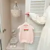 Conjunto de Três Peças de Colete Doce para Bebê de Primavera Nova Moda Elegante para Menininha Colete de Tricô Camisa Básica Calça Casual
