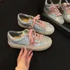 Padrão de rachadura explosivo, estilo vintage de alta qualidade, tênis versáteis casuais com estampa de estrelas para mulheres, nova coleção de outono de 2026, sapatos confortáveis e casuais
