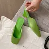 Versión de Piel de Oveja de las Sandalias Mocasín Cuadradas de Satén con Tacón de Triángulo Estilo Francés para Mujer, Nuevo Estilo de Verano