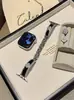 Correa de Reloj de Cuero con Incrustaciones de Diamantes de Trébol de Cuatro Hojas Metal de Cobre Adecuada para Apple Watch iWatch Décima Segunda Generación 11/10Ultrase