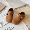 Novos Calçados Birkenstock Infantis Primavera/Outono 2026 Unissex Retro Solado Macio Sapatos Individuais Bebê Couro Fosco Sapatos Slip-on de Couro